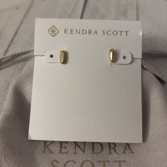 Kendra Scott Jewelry - Kendra Scott Lola Stud Earrings Gold Plated New with Tag